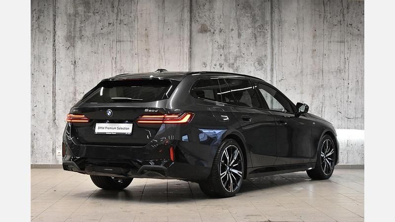 Używany BMW 520 Comfort Edition 197 KM (144 kW) 2025 Szary sophisto z brylantowym połyskiem metalizowany Kombi