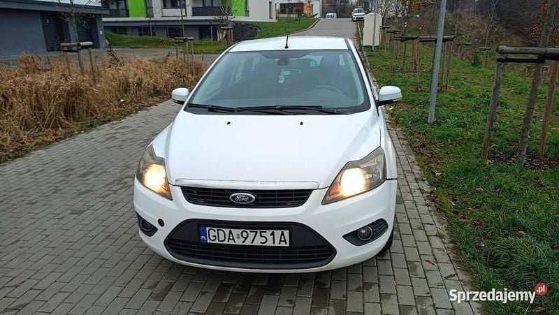 Biały Używany 2009 Ford Focus Kombi | 3799 zł (Dobra cena) - Obraz 1/4