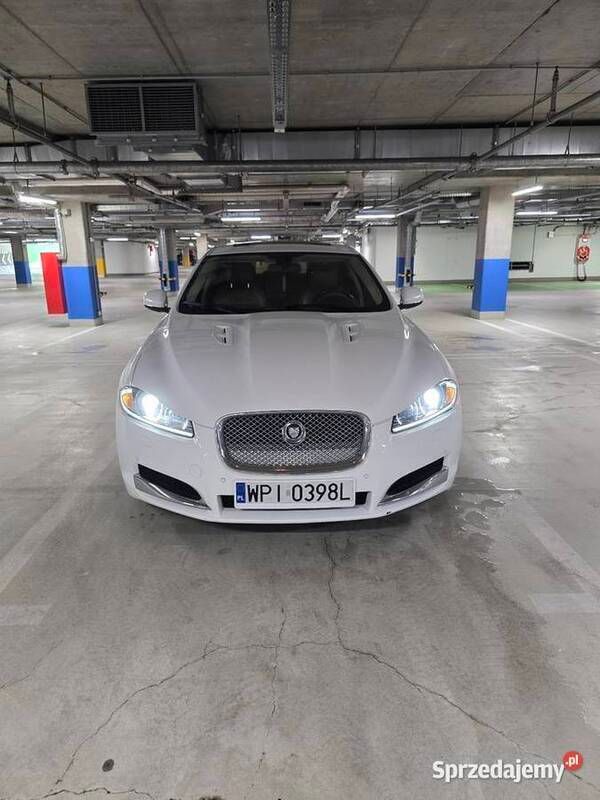 Biały Używany 2012 Jaguar XF Sedan/Limuzyna | 102 000 zł - Obraz 1/4