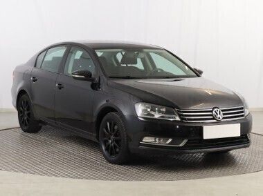 Czarny Używany 2011 VW Passat Sedan/Limuzyna | 27 999 zł (Uczciwa cena) - Obraz 1/4