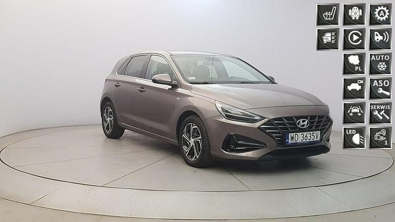Brązowy (metalik) Używany 2021 Hyundai i30 Comfort Hatchback | 69 850 zł (Dobra cena) - Obraz 1/4