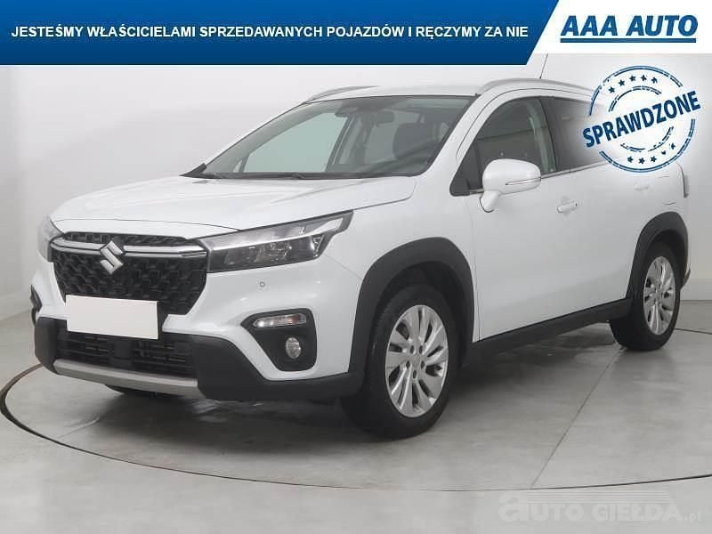 Używany Suzuki SX4 129 KM (94 kW) 2023 Srebrny