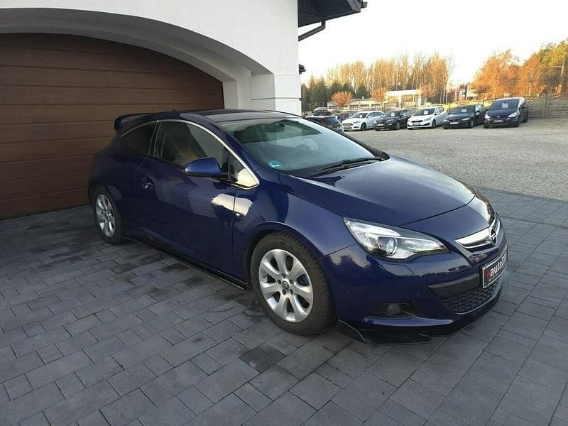 Używany Opel Astra GTC 2014 Niebieski Coupe