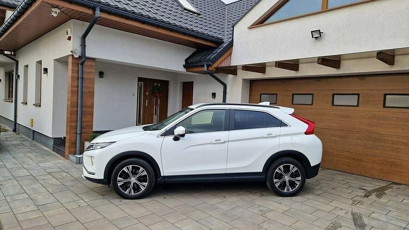 Używany Mitsubishi Eclipse Cross 163 KM (119 kW) 2019 Biały SUV