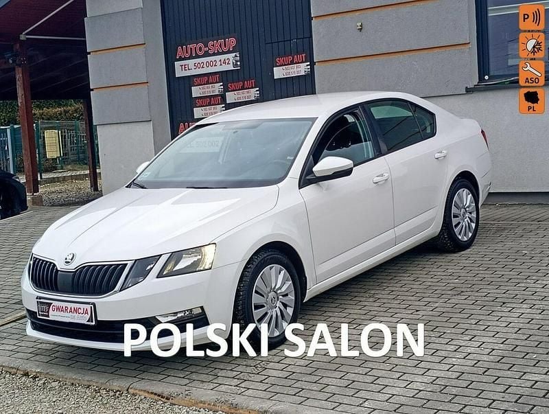 Biały Używany 2017 Skoda Octavia Hatchback | 44 950 zł (Dobra cena) - Obraz 1/4