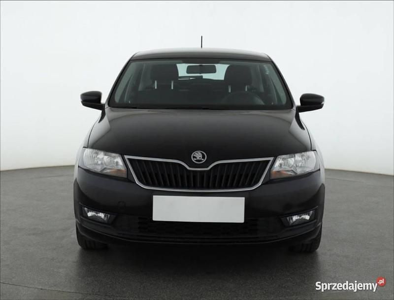 Czarny Używany 2017 Skoda Rapid Hatchback | 34 999 zł (Uczciwa cena) - Obraz 1/4