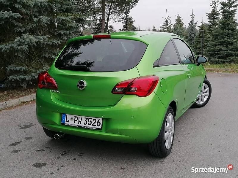 Używany Opel Corsa 2015 Zielony Hatchback