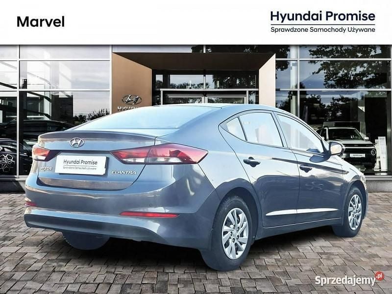 Używany Hyundai Elantra 2018 Szary Sedan/Limuzyna
