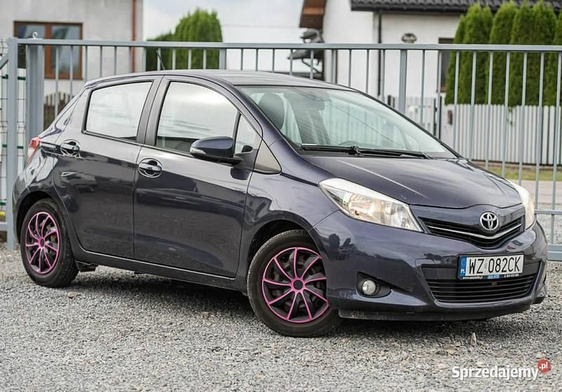 Fioletowy Używany 2012 Toyota Yaris Hatchback | 20 700 zł (Uczciwa cena) - Obraz 1/4