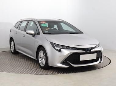 Używany Toyota Corolla 180 KM (132 kW) 2021 Srebrny Kombi