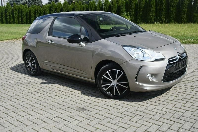 Złoty Używany 2011 Citroën DS3 Hatchback | 16 900 zł (Uczciwa cena) - Obraz 1/4