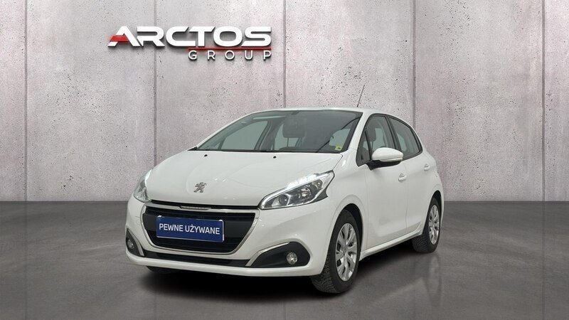 Biały Używany 2017 Peugeot 208 Active Hatchback | 27 700 zł (Uczciwa cena) - Obraz 1/4