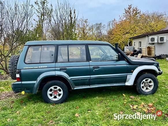 Zielony Używany 1989 Mitsubishi Pajero SUV | 4800 zł - Obraz 1/4