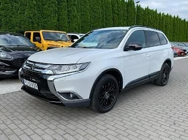 Biały Używany 2018 Mitsubishi Outlander SUV | 73 900 zł (Uczciwa cena) - Obraz 1/4