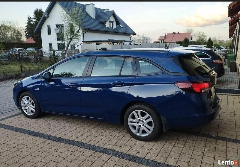 Używany Opel Astra Enjoy 2019 Niebieski Kombi