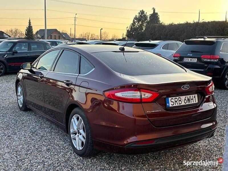 Używany Ford Fusion 2016 Bordowy Sedan/Limuzyna