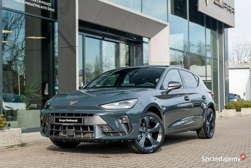 Nowe Cupra Leon 2026 Niebieski Hatchback