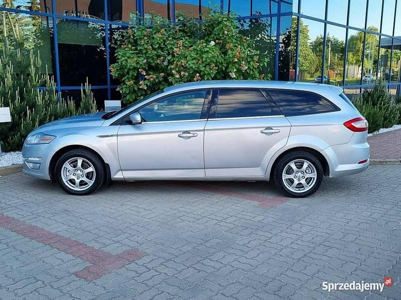 Używany Ford Mondeo 140 KM (102 kW) 2011 Srebrny Sedan/Limuzyna
