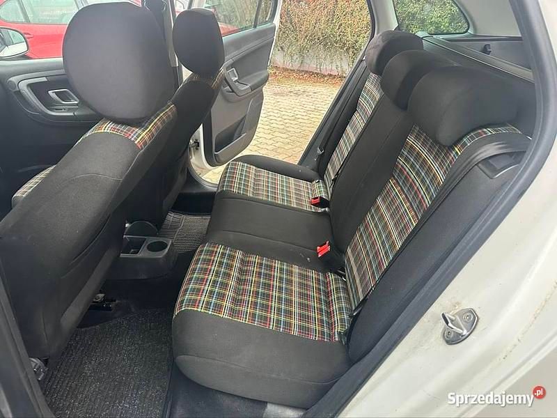 Używany Skoda Fabia 2012 Biały Kombi