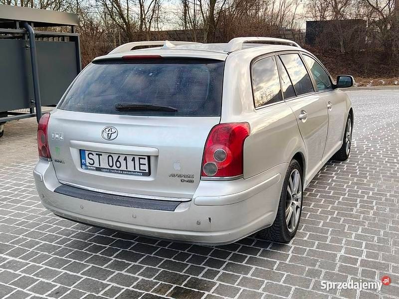 Używany Toyota Avensis 126 KM (92 kW) 2007