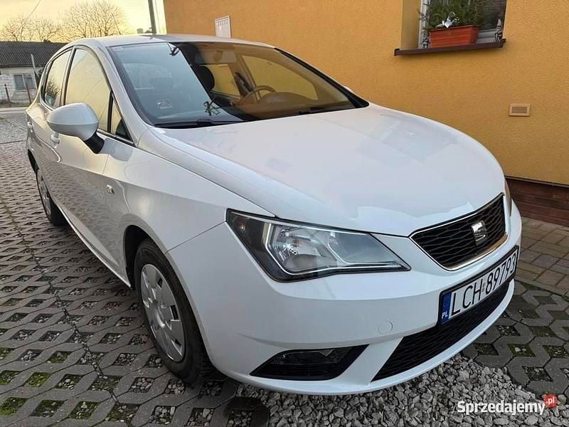 Biały Używany 2015 Seat Ibiza Hatchback | 20 900 zł (Uczciwa cena) - Obraz 1/4