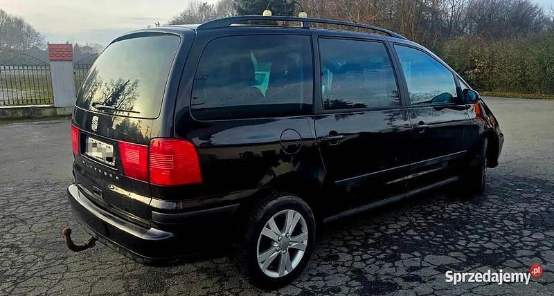 Czarny Używany 2010 Seat Alhambra Minivan | 18 900 zł (Drogi) - Obraz 1/4