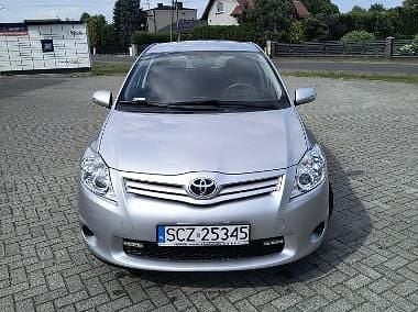 Srebrny Używany 2013 Toyota Auris Sedan/Limuzyna | 31 000 zł (Uczciwa cena) - Obraz 1/3