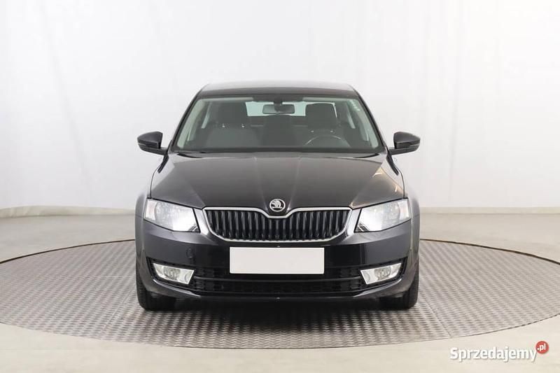 Czarny Używany 2016 Skoda Octavia Hatchback | 46 999 zł (Dobra cena) - Obraz 1/4
