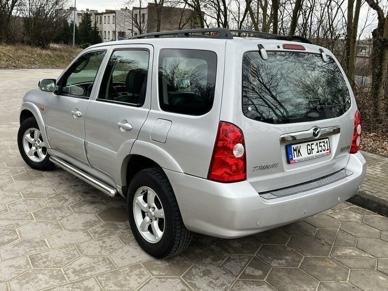Używany Mazda Tribute 150 KM (110 kW) 2004 Srebrny SUV