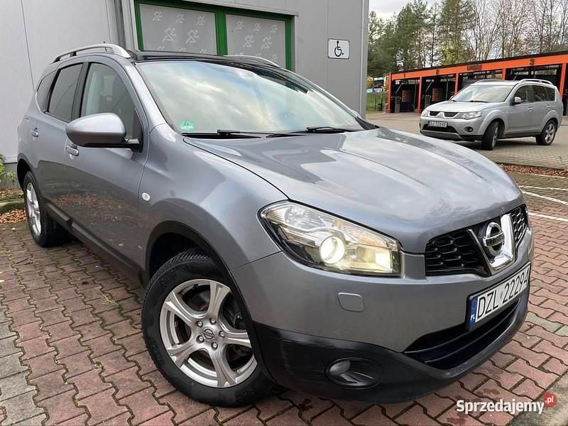 Szary Używany 2011 Nissan Qashqai +2 SUV | 35 900 zł (Uczciwa cena) - Obraz 1/4