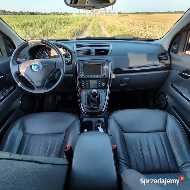 Używany Fiat Croma 2005 Złoty Kombi