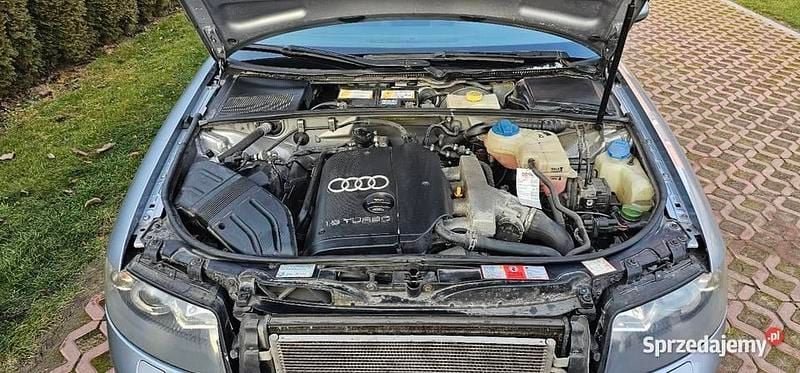 Szary Używany 2004 Audi A4 S-Line Kombi | 11 800 zł (Uczciwa cena) - Obraz 1/4