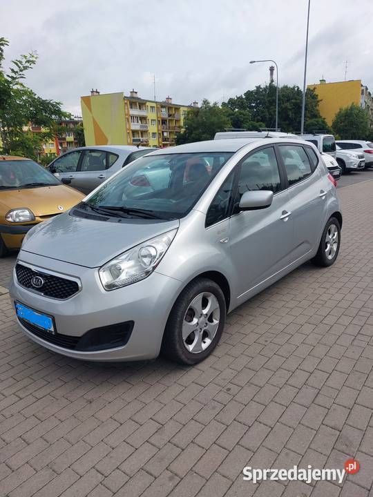 Używany Kia Venga 2012 Srebrny Hatchback