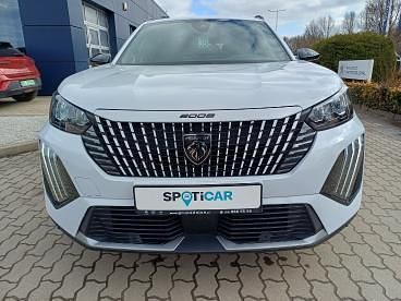 Używany Peugeot 2008 Allure 130 KM (95 kW) 2023 Biały SUV