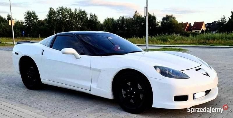 Biały Używany 2005 Corvette C6 Coupe | 139 000 zł - Obraz 1/4