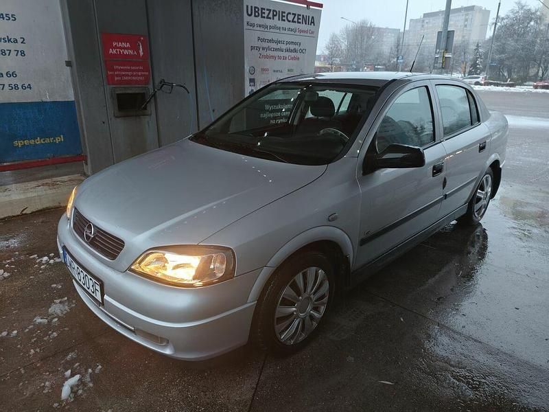 Srebrny Używany 2004 Opel Astra Sedan/Limuzyna | 3200 zł (Uczciwa cena) - Obraz 1/4