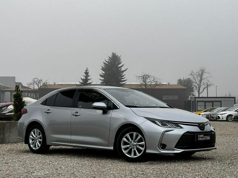 Szary Używany 2024 Toyota Corolla Sedan/Limuzyna | 89 900 zł (Uczciwa cena) - Obraz 1/4