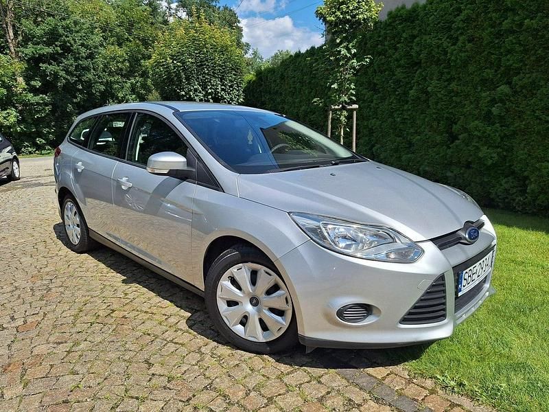 Srebrny Używany 2014 Ford Focus Kombi | 20 900 zł (Dobra cena) - Obraz 1/4