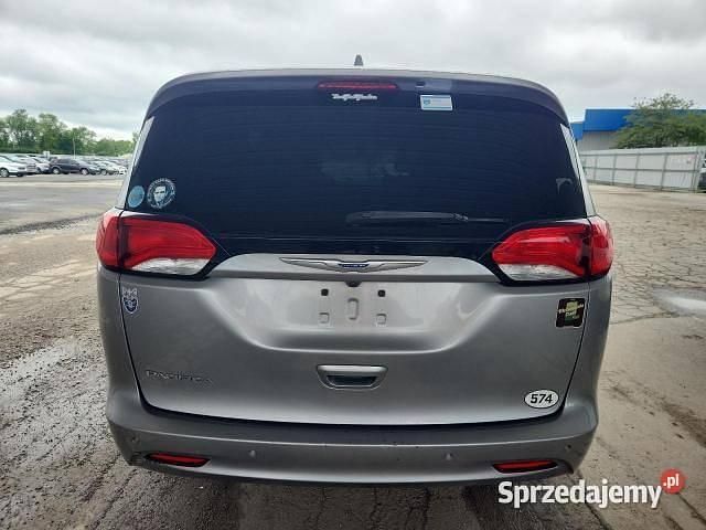 Używany 2018 Chrysler Pacifica SUV | 26 000 zł - Obraz 1/4
