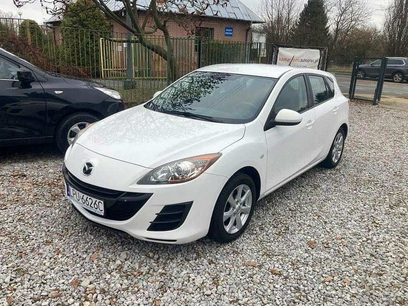 Używany Mazda 3 105 KM (77 kW) 2009 Biały Sedan/Limuzyna