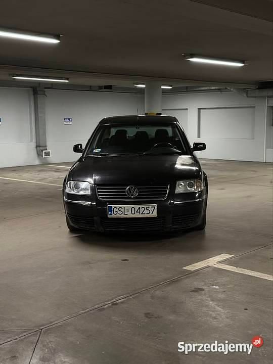 Czarny Używany 2003 VW Passat Sedan/Limuzyna | 5800 zł (Dość drogi) - Obraz 1/4