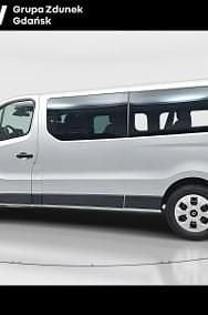 Używany Renault Trafic 150 KM (110 kW) 2024 Srebrny Minivan