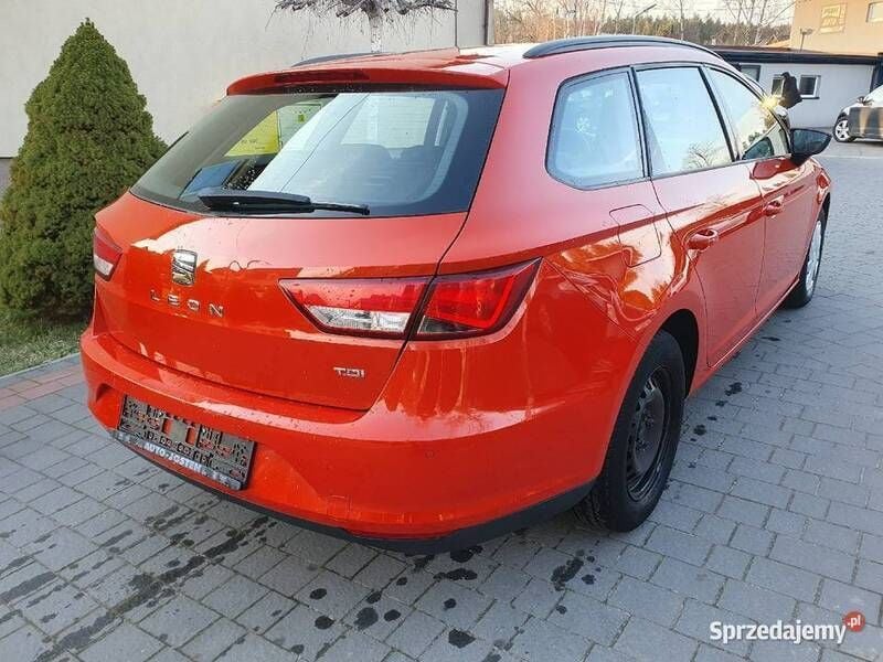 Używany Seat Leon 110 KM (80 kW) 2016 Czerwony Kombi