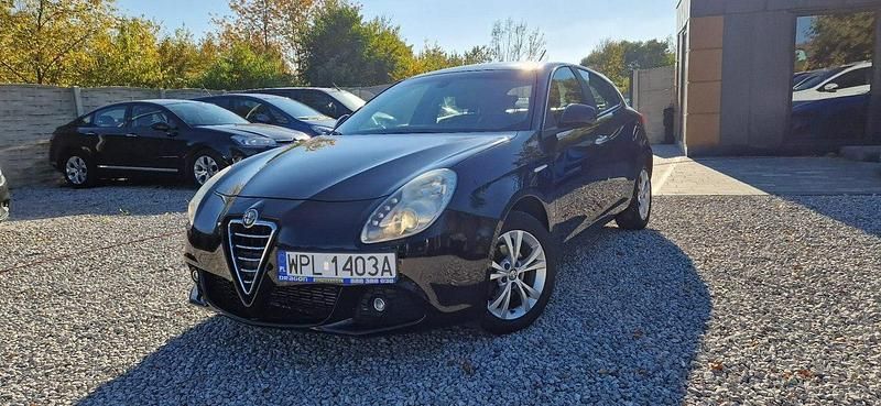 Brązowobeżowy Używany 2013 Alfa Romeo Giulietta Hatchback | 23 900 zł (Uczciwa cena) - Obraz 1/4