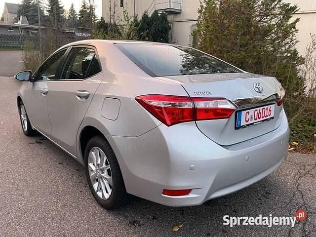 Używany Toyota Corolla 132 KM (97 kW) 2014