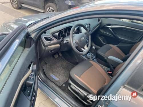 Używany Lada Vesta 110 KM (80 kW) 2018 Szary Sedan/Limuzyna