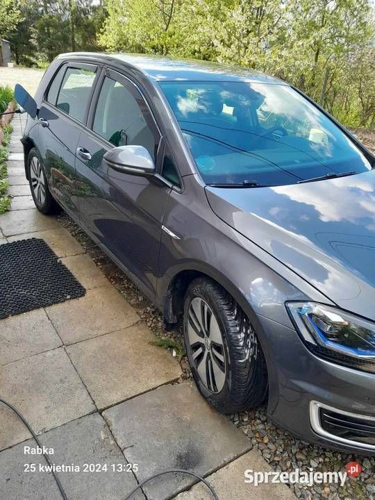 Używany VW e-Golf 100 kW (136 KM) 2020 Hatchback