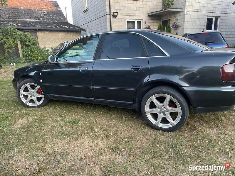 Czarny Używany 1996 Audi A4 Sedan/Limuzyna | 4500 zł - Obraz 1/4