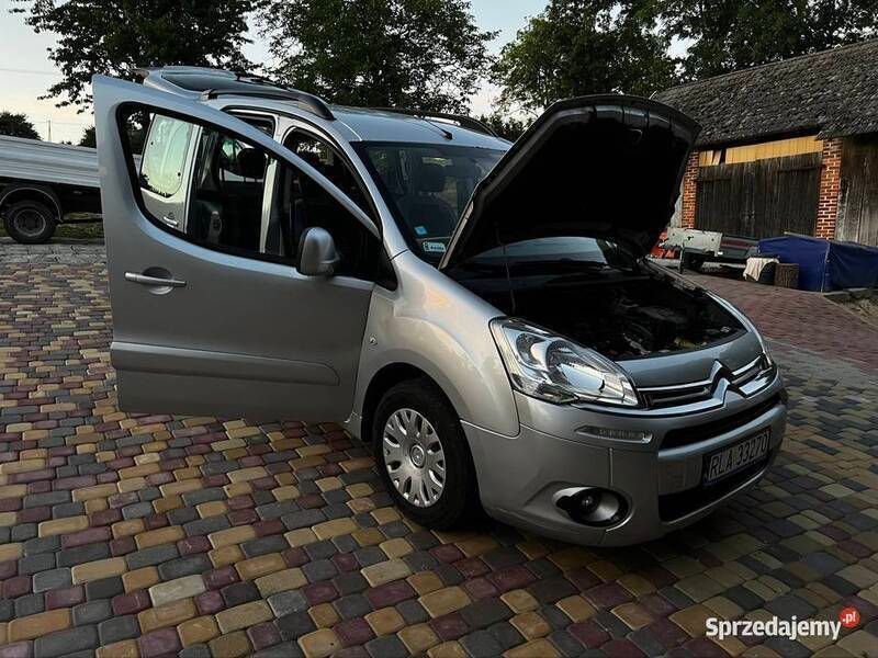 Srebrny Używany 2014 Citroën Berlingo Minivan | 21 500 zł (Uczciwa cena) - Obraz 1/4