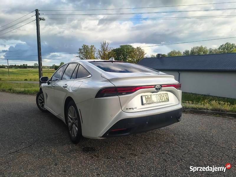 Biały Używany 2023 Toyota Mirai Sedan/Limuzyna | 99 500 zł - Obraz 1/4